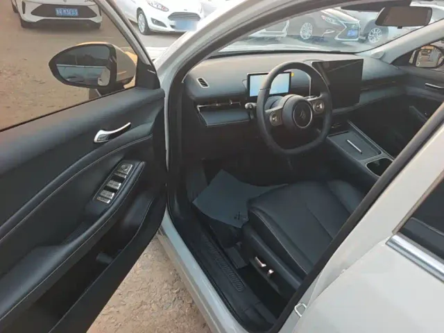 Baojun Yunhai — Фото автомобиля 15
