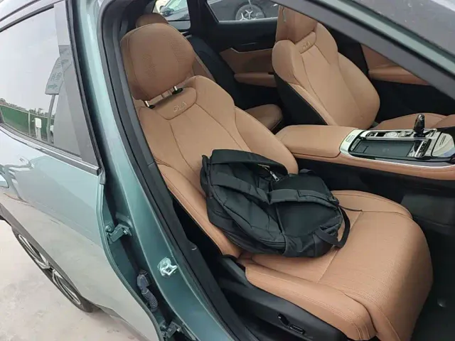 Geely Boyue L — Фото автомобиля 19