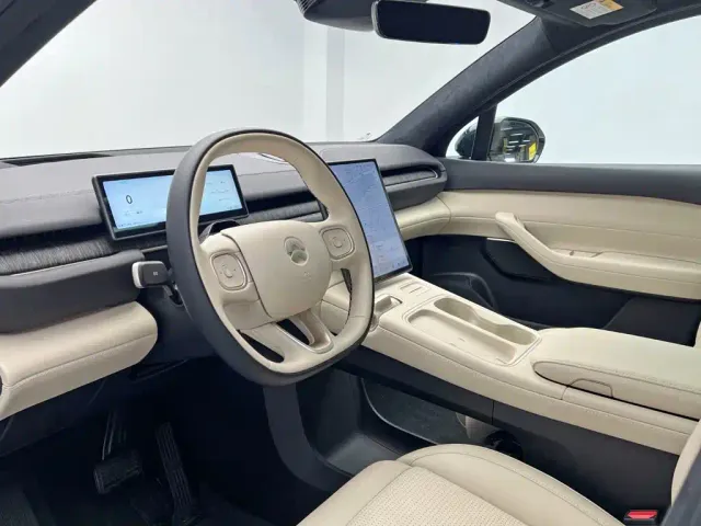 Nio ES6 — Фото автомобиля 14