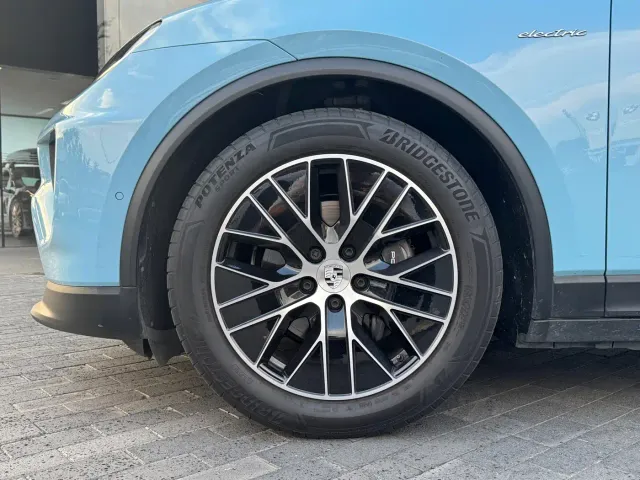 Porsche Macan EV — Фото автомобиля 15