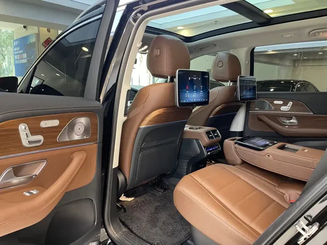 Mercedes-Benz GLS-Class — Фото автомобиля 9