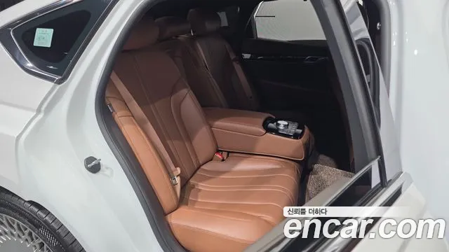 Genesis G80 Бензин 2.5 турбо AWD — Фото автомобиля 10