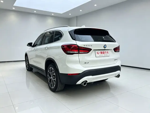 BMW X1 — Фото автомобиля 10