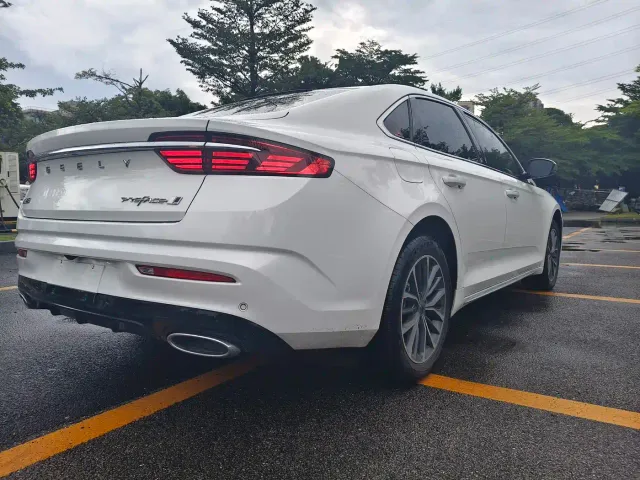 Geely Xingrui — Фото автомобиля 16