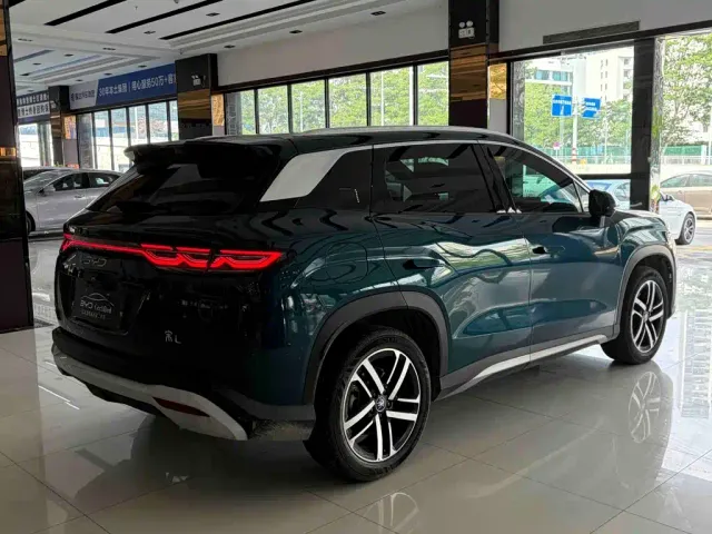 BYD Song L DM-i — Фото автомобиля 7