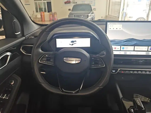 Geely Binyue — Фото автомобиля 10