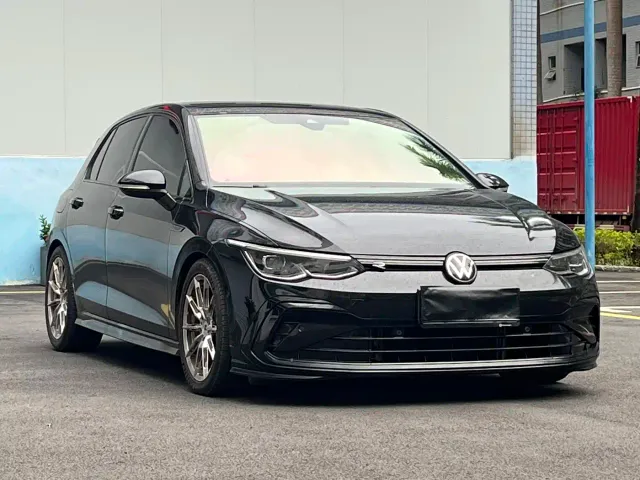 Volkswagen Golf — Фото автомобиля 3
