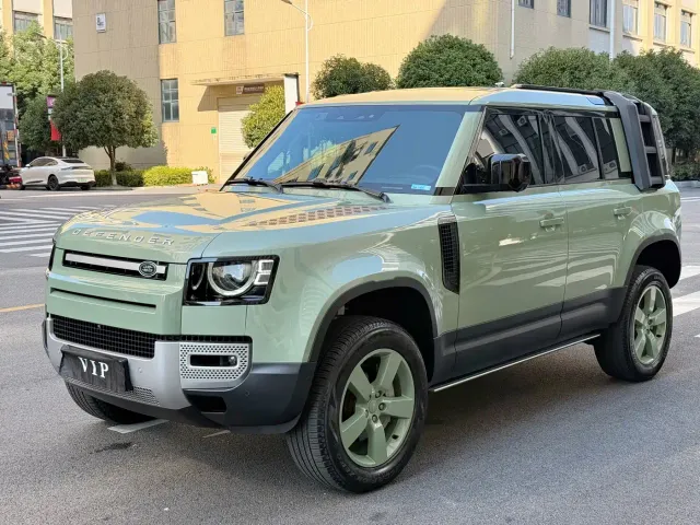 Фотография автомобиля — Land Rover Defender