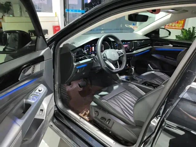Volkswagen Passat — Фото автомобиля 15