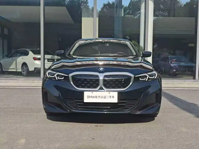 BMW i3 — Фото автомобиля 3
