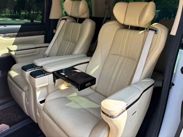 Toyota Vellfire — Фото автомобиля 21