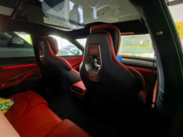 Xiaomi SU7 — Фото автомобиля 8