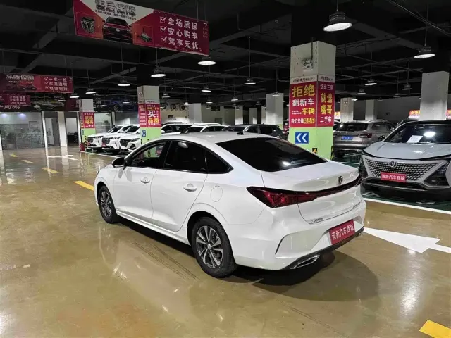 Changan Eado — Фото автомобиля 6