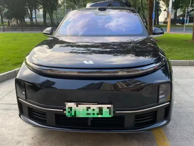 Li Auto L7 — Фото автомобиля 2
