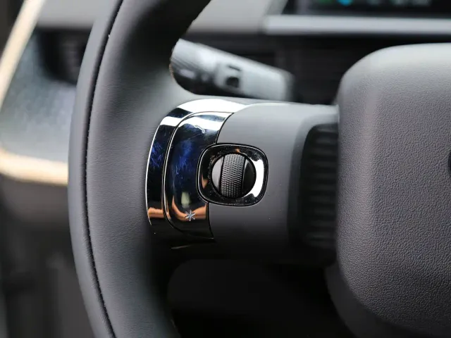 Toyota BoZhi 3X — Фото автомобиля 7