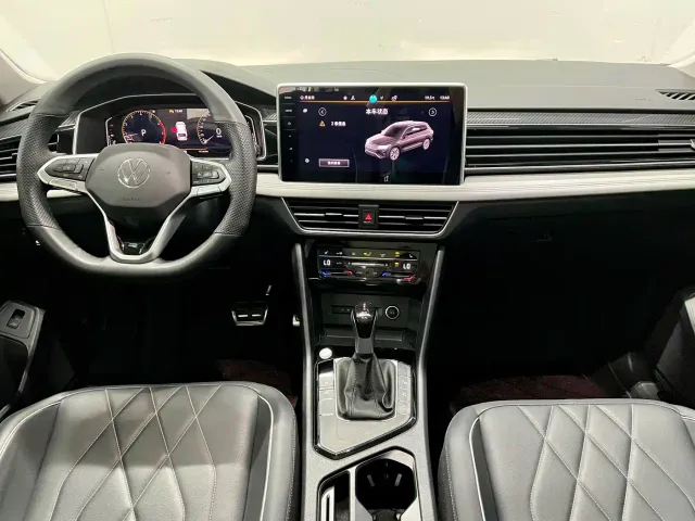 Volkswagen Tiguan L — Фото автомобиля 13