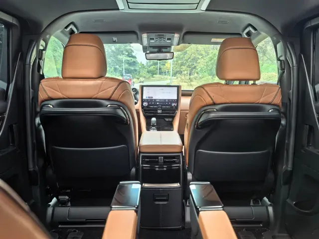 Toyota Vellfire — Фото автомобиля 12