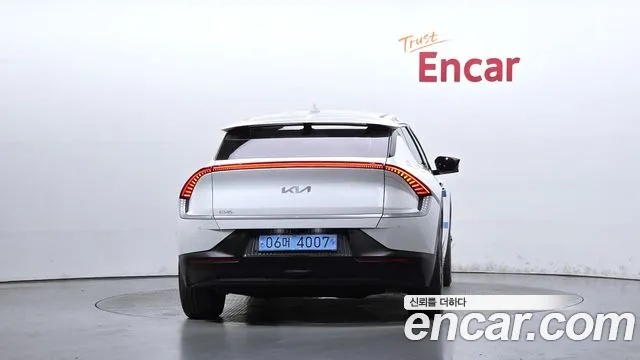 Kia EV6 — Фото автомобиля 4