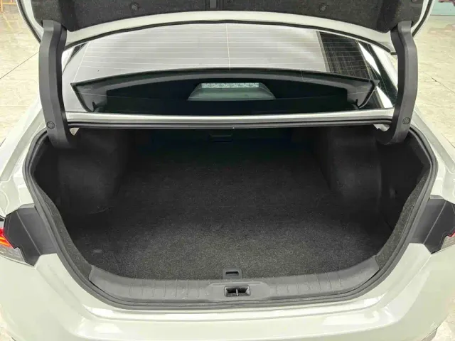 Nissan Teana — Фото автомобиля 21