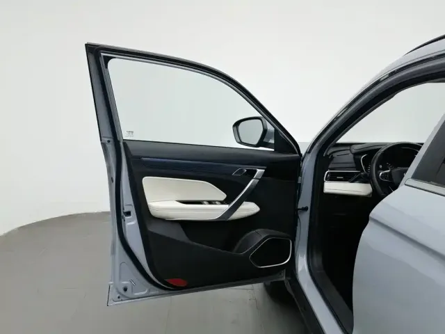 Geely Boyue — Фото автомобиля 8