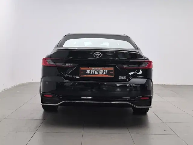 Toyota Camry — Фото автомобиля 4