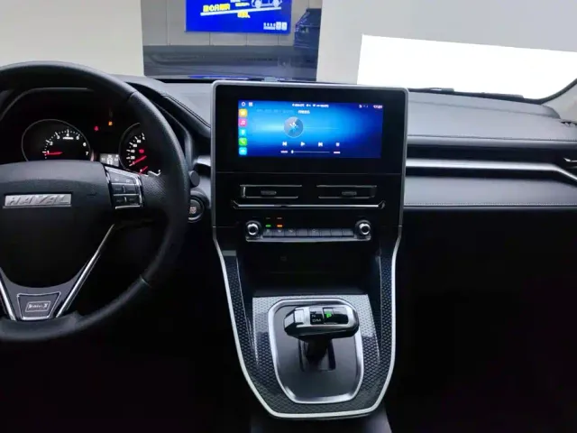 Haval M6 — Фото автомобиля 13