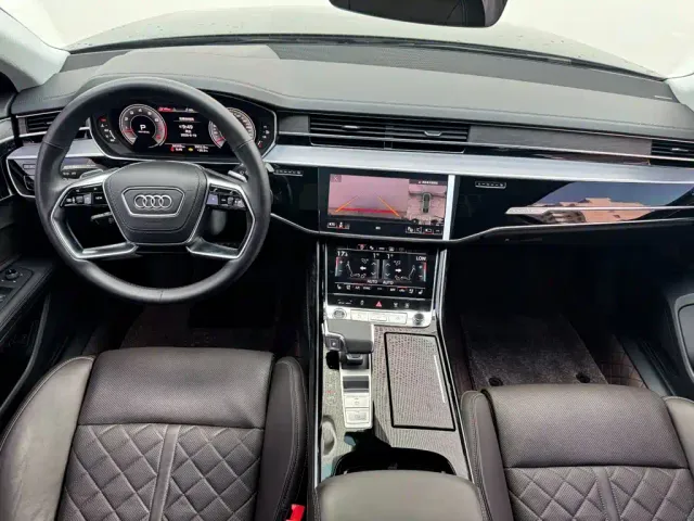 Audi A8 — Фото автомобиля 16