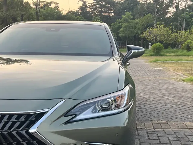 Lexus ES — Фото автомобиля 4