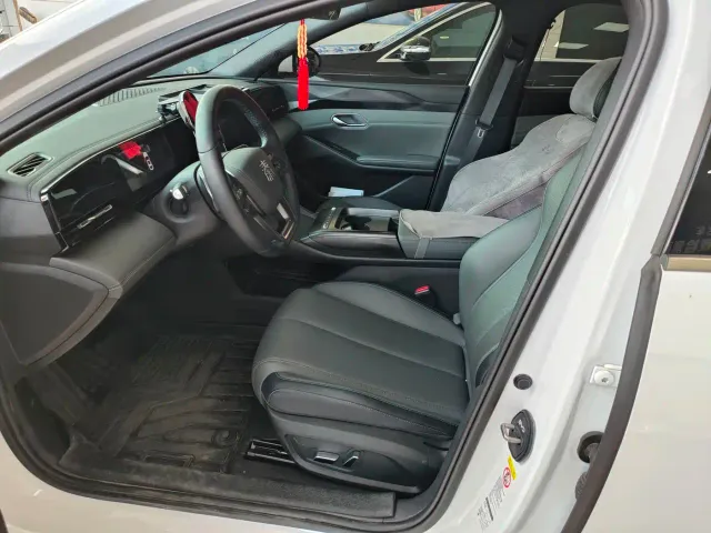 BYD Qin L — Фото автомобиля 7
