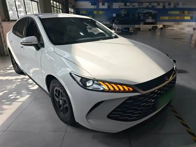 BYD Qin PLUS — Фото автомобиля 3