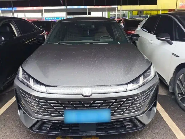 Changan Eado — Фото автомобиля 2