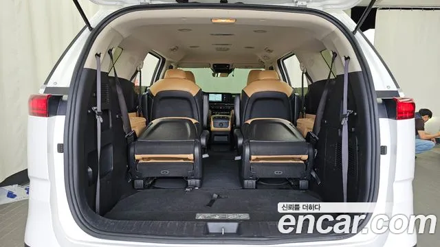 Kia Canival Carnival 4 поколение Бензин 9 мест Prestige — Фото автомобиля 17