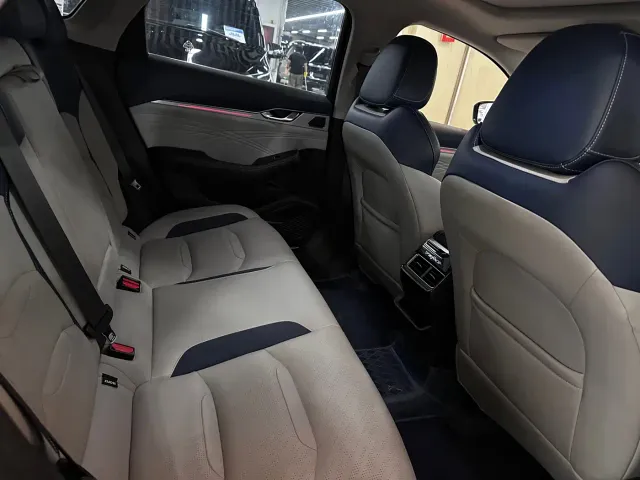 Geely Xingrui — Фото автомобиля 12