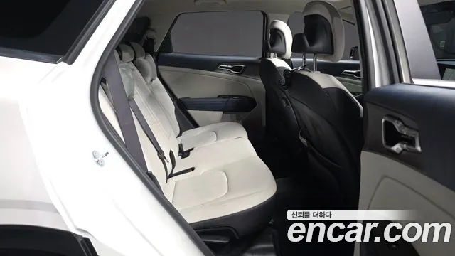 Kia Sportage Sportage 5-е поколение Бензин 1.6 турбо 2WD — Фото автомобиля 12