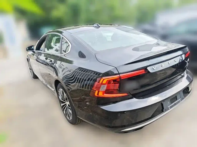 Volvo S90 — Фото автомобиля 6