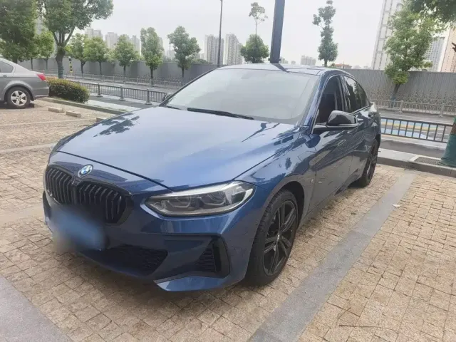 Фотография автомобиля — BMW 1 Series