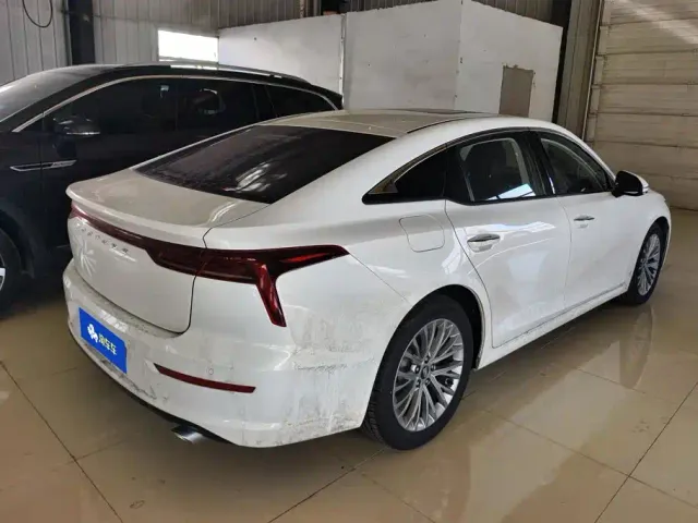 Bestune B70 — Фото автомобиля 3