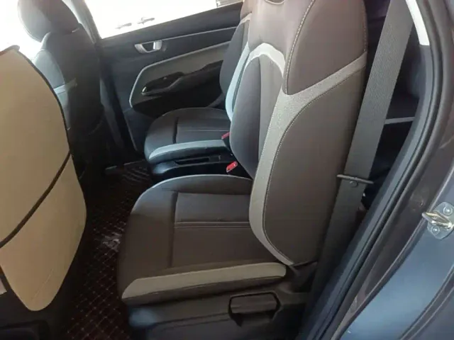 Wuling Victory — Фото автомобиля 16