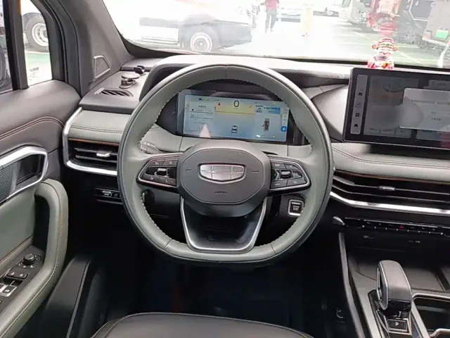 Geely Haoyue L — Фото автомобиля 10