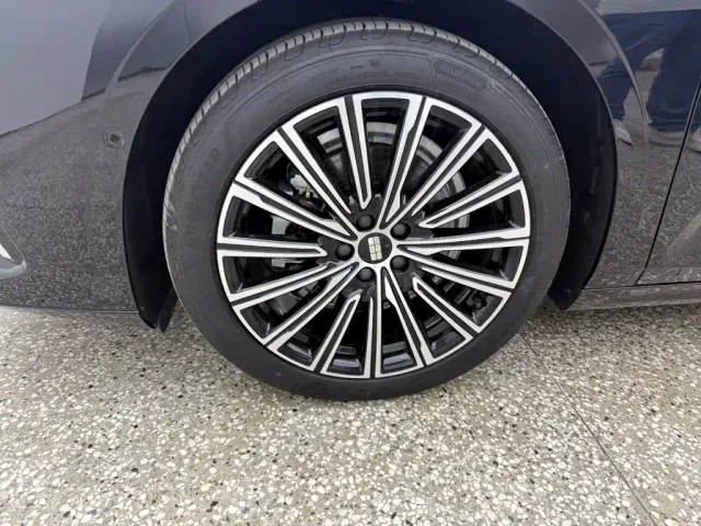 Geely Galaxy Xingyao 8 — Фото автомобиля 16