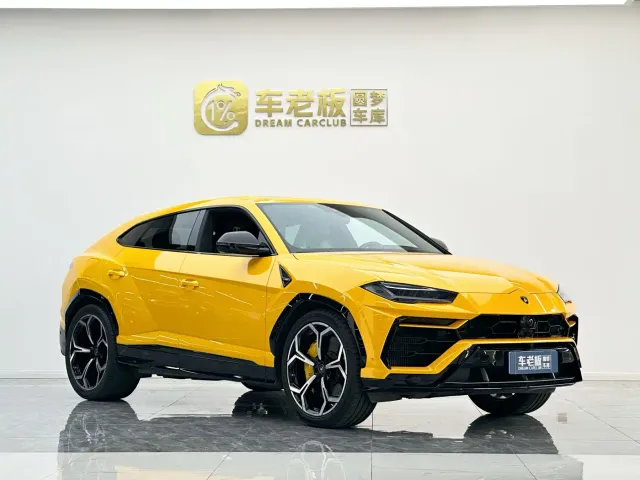 Lamborghini Urus — Фото автомобиля 3