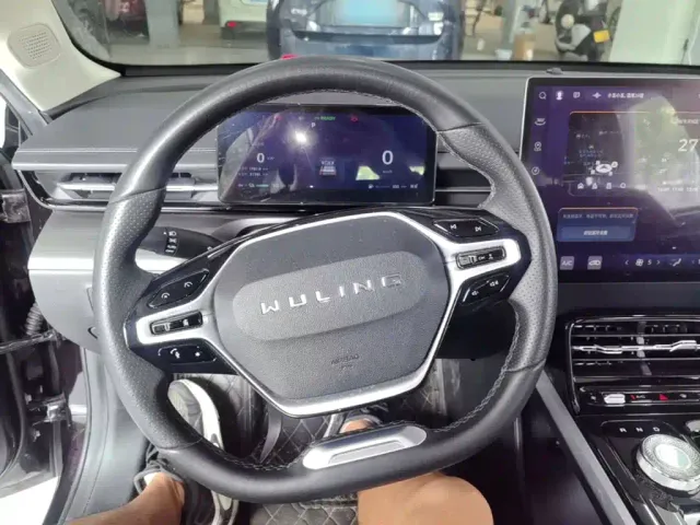 Wuling Starlight — Фото автомобиля 10