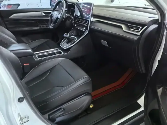 Haval M6 — Фото автомобиля 10