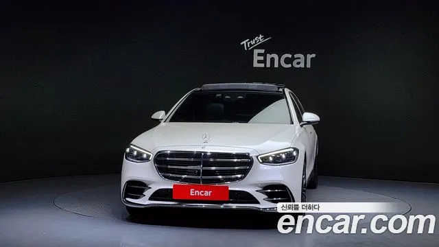 Mercedes-Benz S-Class — Фото автомобиля 3