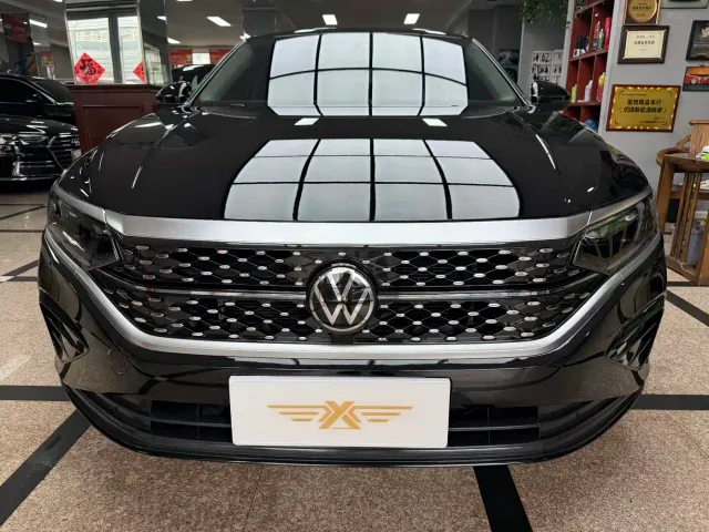 Volkswagen Passat — Фото автомобиля 2