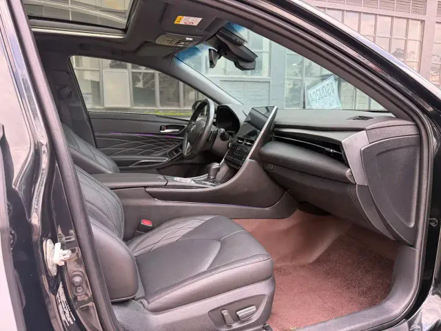Toyota Avalon — Фото автомобиля 10