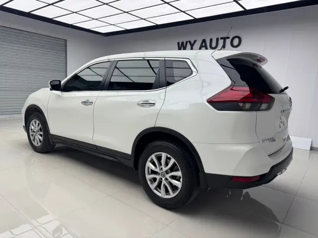 Nissan X-Trail — Фото автомобиля 4
