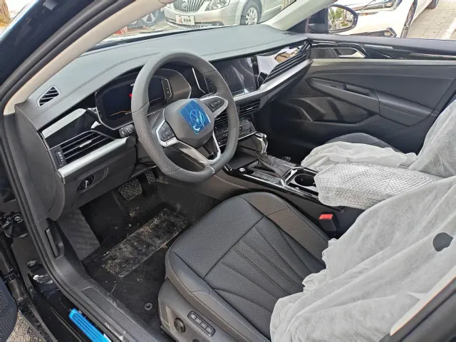 Volkswagen Passat — Фото автомобиля 4