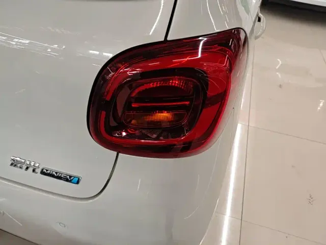 Wuling Hongguang Mini EV — Фото автомобиля 7