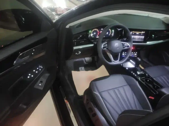 Volkswagen Passat 2024 380TSI Dragon Soaring Edition — Фото автомобиля 15